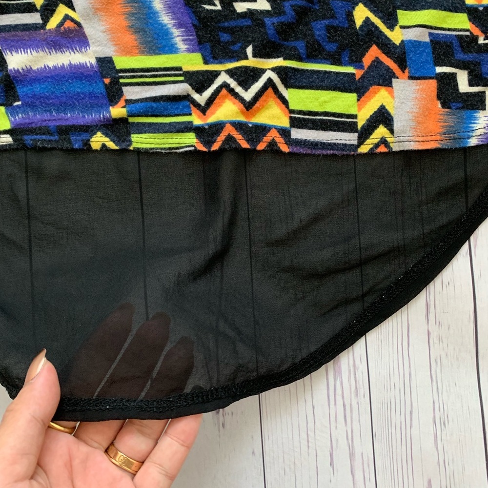 🌹 FOREVER 21 (M) Ethic Print High&Low Top - Picture 4 of 6